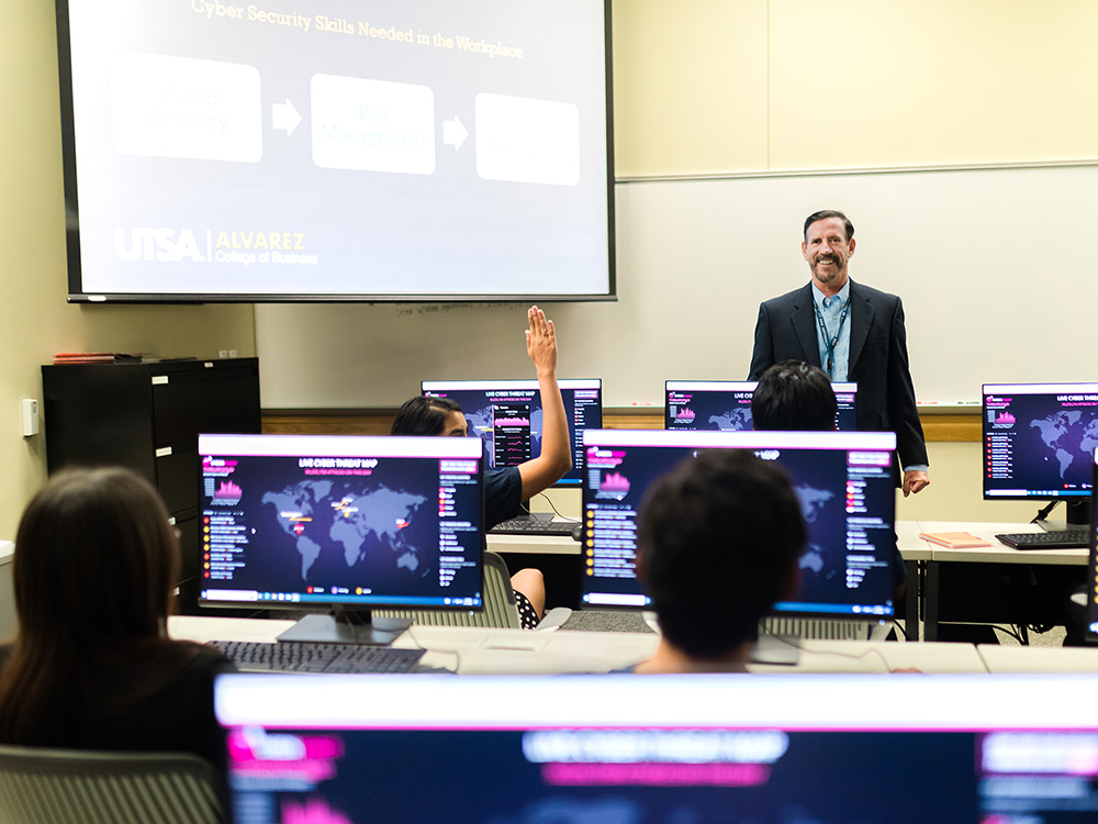 Bachelor's Degree in Applied Cyber Analytics | UTSA